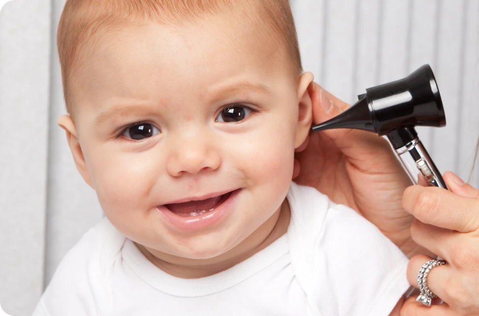 Ilustración de las causas de la otitis